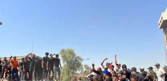 Bağdat'ta Sadr destekçileri Yeşil Bölge'yi basmaya çalışıyor