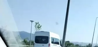 Atı motosiklete bağlayarak götürdü