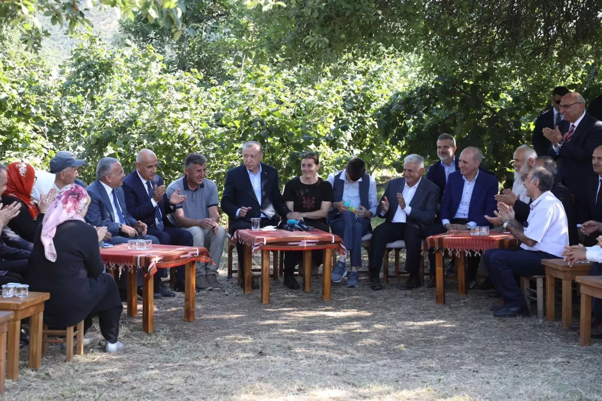 Erdoğan, 'Fındık kaç lira olsun?' diye sordu, vatandaşın cevabı herkesi kahkahaya boğdu