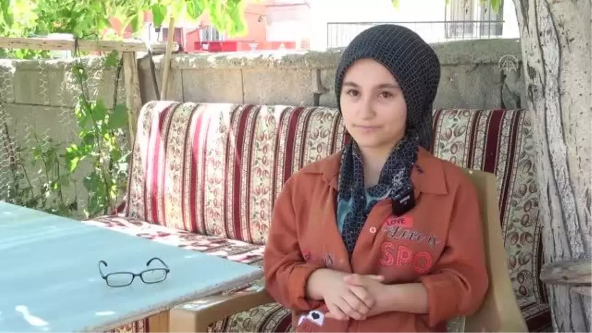 Doğuştan görme engelli Meryemana'nın 'görme' sevinci