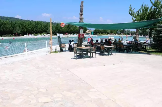 Eyyam-ı bahur sıcaklarında denize gidemeyenler Akkayalar'da serinliyor