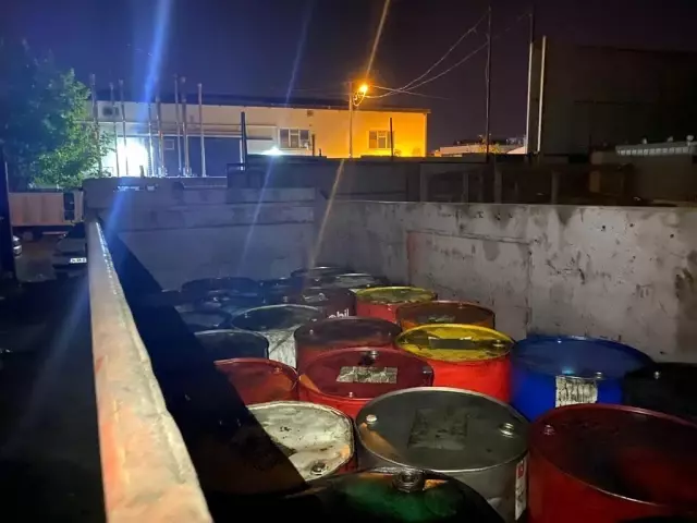 KOM'un İstanbul'da düzenlediği operasyonda 88 bin 500 litre kaçak yakıt ele geçirildi
