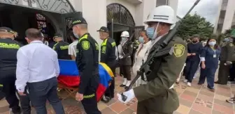 Son dakika haber | Kolombiya'da görev başında öldürülen polisler için cenaze töreni düzenlendi