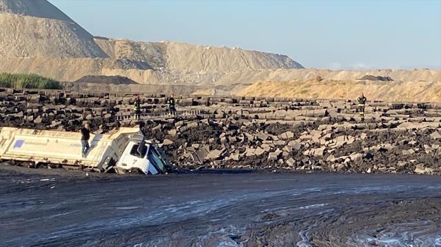 Kömür ocağında iş makinesi operatörü çamur altında kaldı! Arama çalışmaları saatlerdir sürüyor