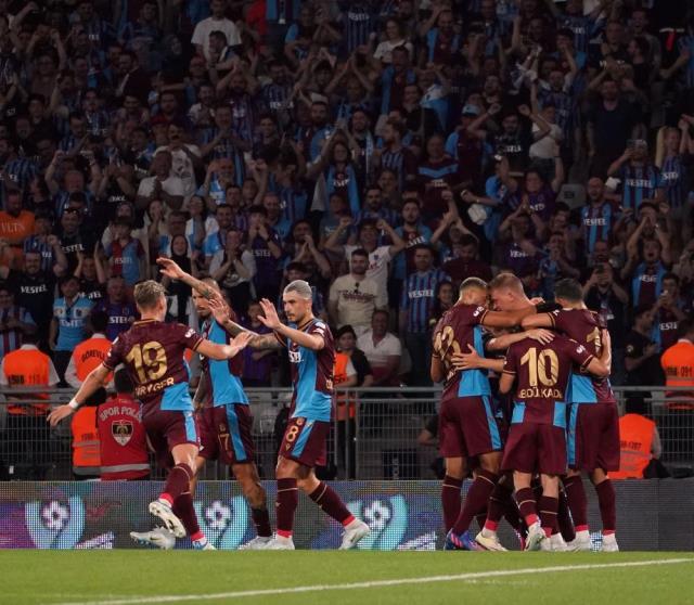 Trabzonspor, Sivasspor'u farklı yenerek Süper Kupa'nın sahibi oldu