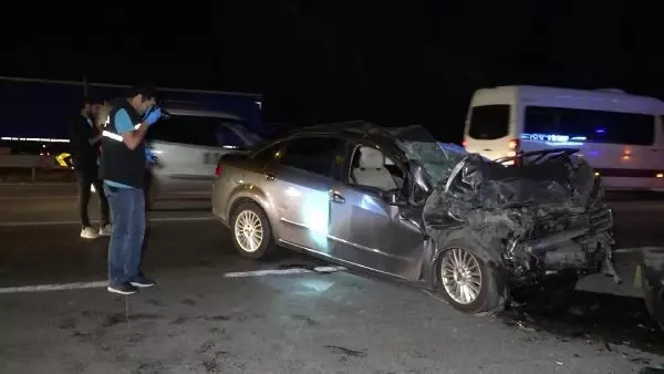 'U' dönüşü yapan tıra ortadan dalan otomobil, baba ve 13 yaşındaki oğluna mezar oldu 'U' dönüşü yapan tıra ortadan dalan otomobil, baba ve 13 yaşındaki oğluna mezar oldu