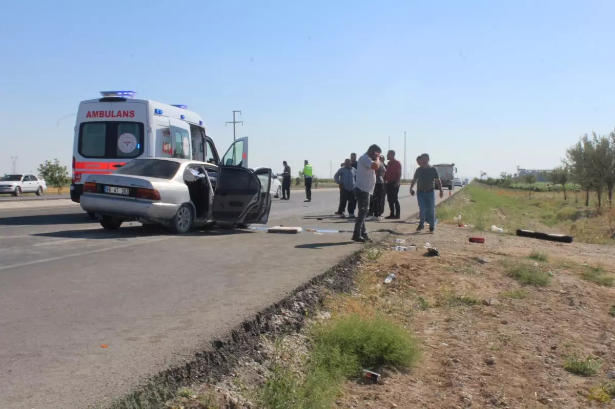 Son dakika haberi | Aksaray'da otomobil ile kamyonun çarpıştığı kazada 1 kişi öldü, 4 kişi yaralandı