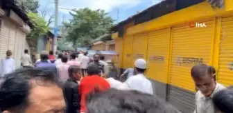 Son dakika haberleri! Bangladeş'te hükümetin istifasını isteyen protestocular polisle çatıştı: 1 ölü, 50 yaralı