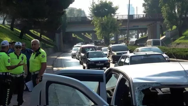 Bursa'da köprüden atlayan şahıs otomobili pert etti:1'i ağır 3 yaralı
