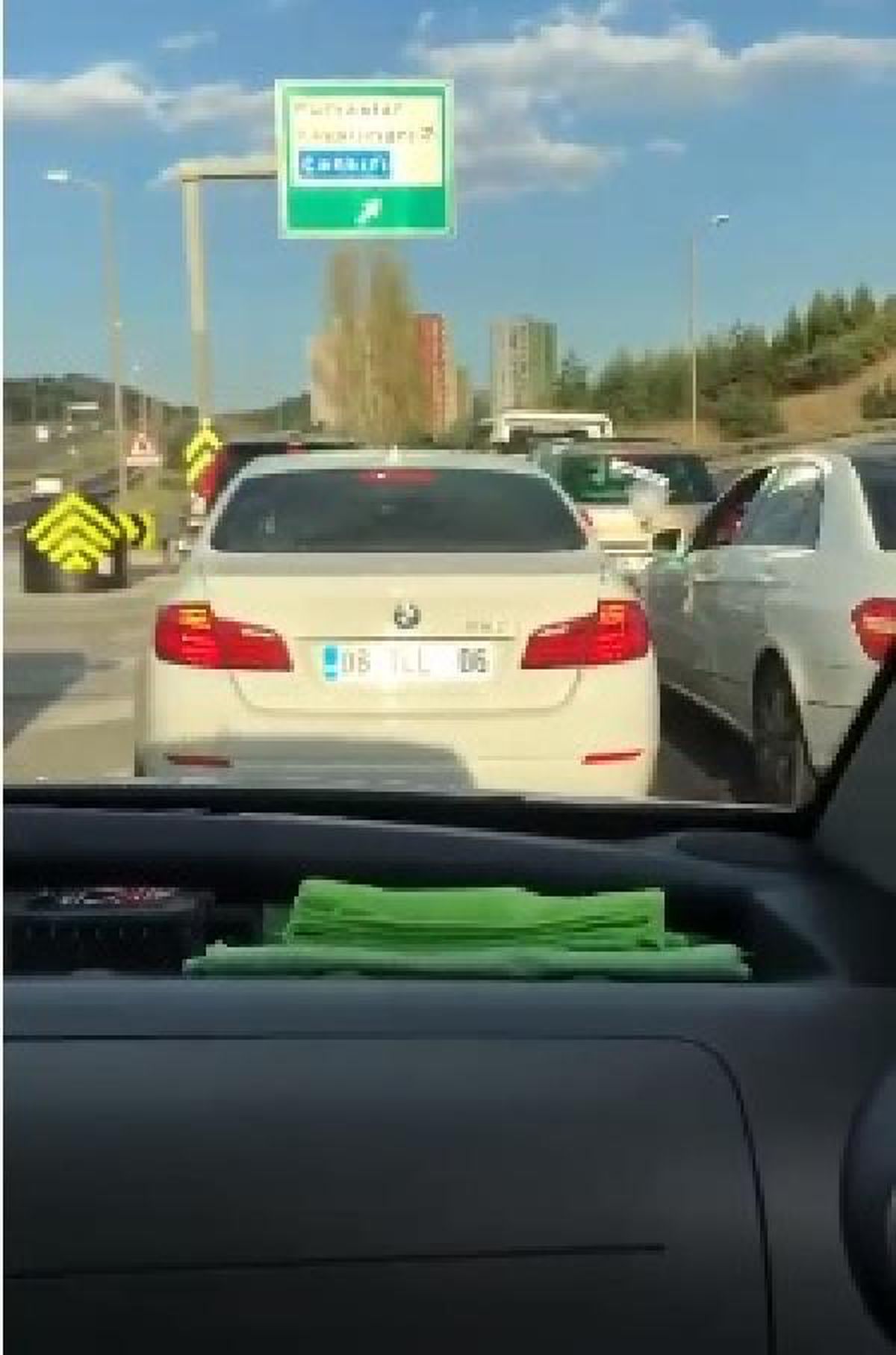 Ankara gündem haberi | Ankara'da ambulansa yol vermeyen 10 sürücüye ceza uygulandı