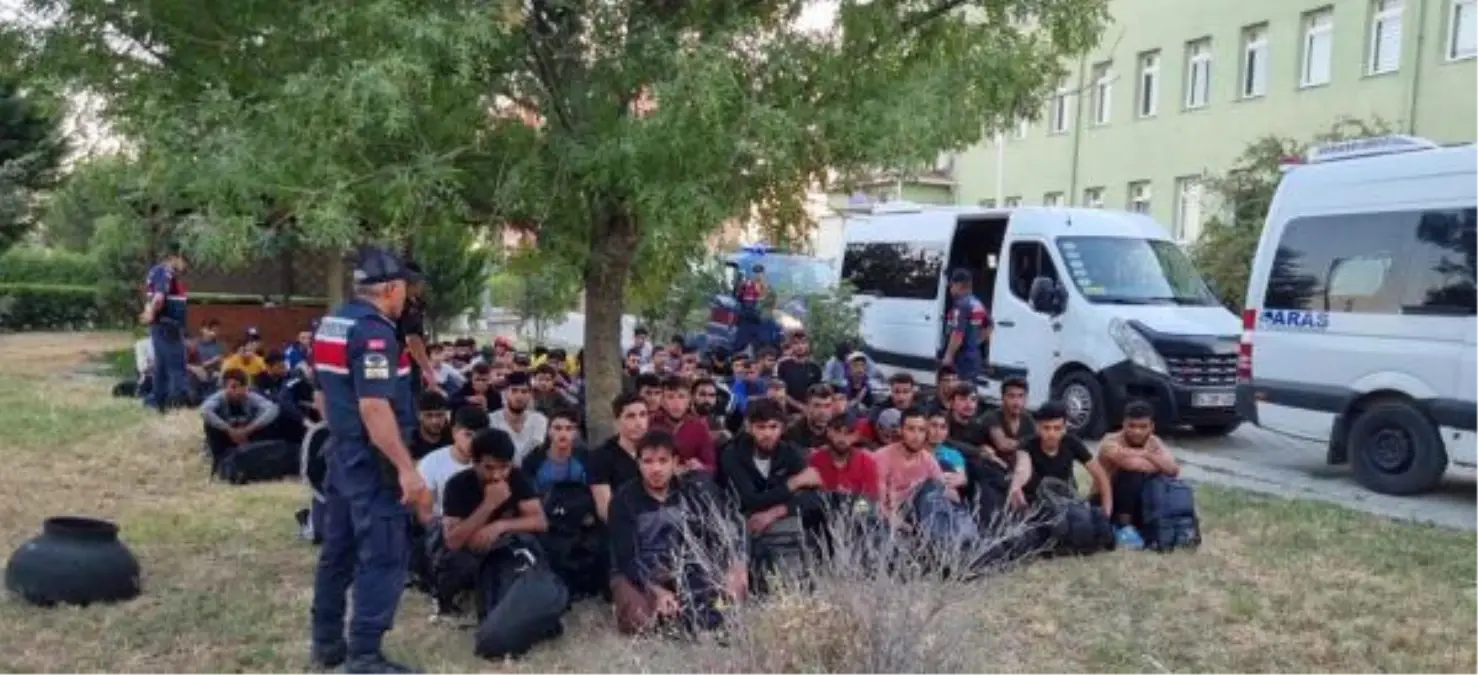 Son Dakika | Kırklareli'de 88 kaçak göçmen yakalandı, 7 organizatör tutuklandı