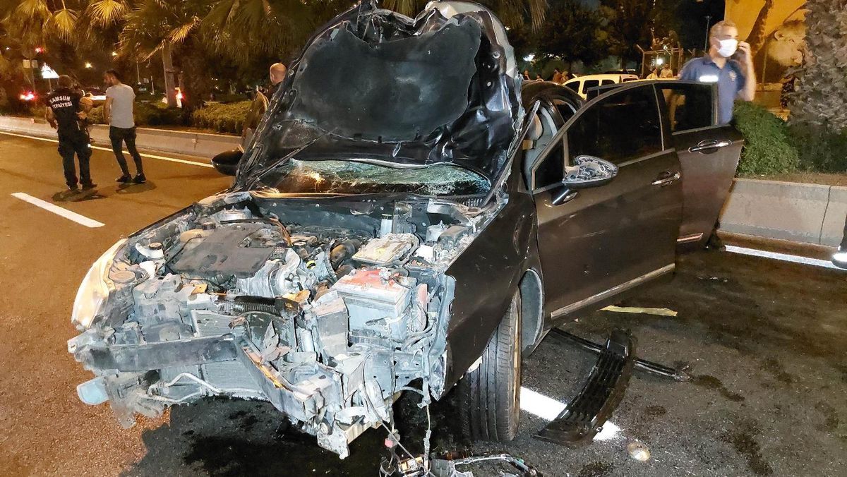 Otomobilin çarptığı 16 yaşındaki elektrikli bisiklet sürücüsü kız hayatını kaybetti