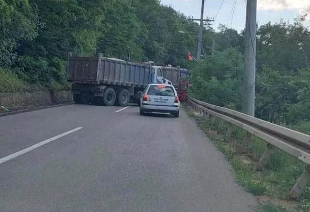 Sırbistan lideri Vucic'ten iki ülke arasında gerginliği yükselten açıklama: Kosavalı Sırplar daha fazla zulme tahammül göstermeyecek