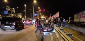 Zonguldak haberleri... Alaplı'da elektrik direğine çarpan araç takla attı