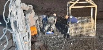 Çamur yığınının altında kalan işçinin cansız bedenine 43 saat sonra ulaşılabildi
