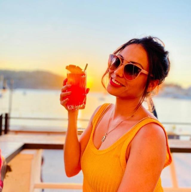 Göğüs küçültme ve kalça estetiği yaptıran genç kadın, 'et yiyen enfeksiyon' kapıp öldü