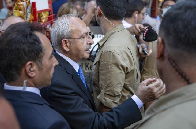 Kılıçdaroğlu'na esnaf ziyaretinde PKK tepkisi! Vatandaşın sorduğu soruya bedduayla yanıt verdi