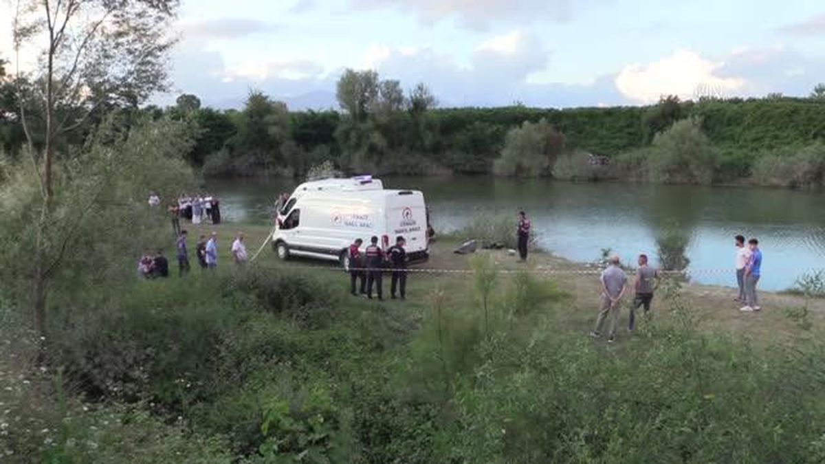 Serinlemek için gölete giren kişi boğuldu