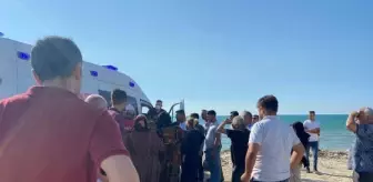 Denizde boğulma tehlikesi geçiren 2 kişi kurtarıldı