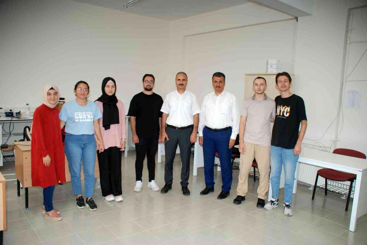 Şahin'den Kapadokya Roket Takımı'na ziyaret