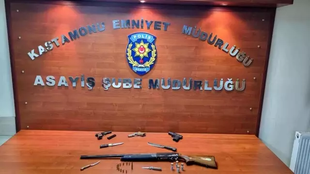 Son dakika haber | 18 yaşındaki gencin silahla alıkonulduğu ihbarı ekipleri harekete geçirdi: 11 gözaltı