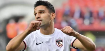 65 yaşına girecek Süper Lig'in en erken golü Muhammet Demir'den