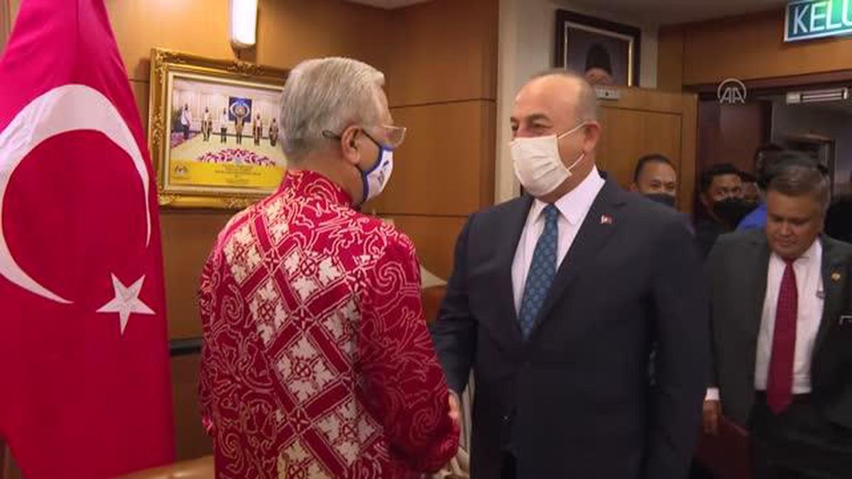 Çavuşoğlu, Malezyalı mevkidaşı Abdullah ile ortak basın toplantısında konuştu Açıklaması