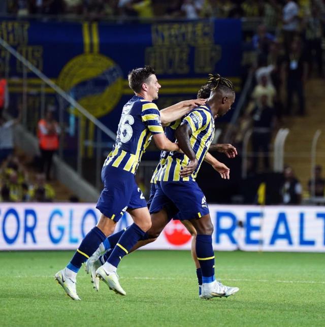 Fenerbahçe, Slovacko'yu farklı yenerek Avrupa Ligi'nde tur kapısını araladı