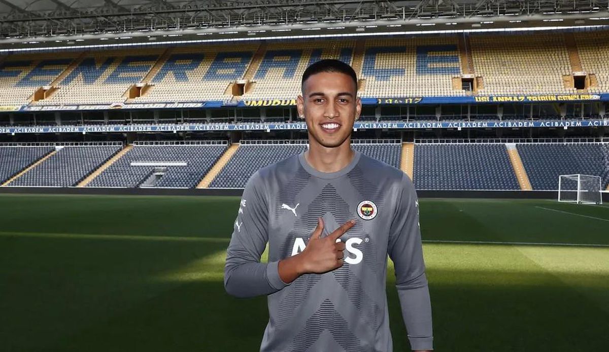Fenerbahçe yeni kalecisi kimdir? İrfan Can Eğribayat kimdir? İrfan Can Eğribayat kaç yaşında, hangi takımlarda oynadı?