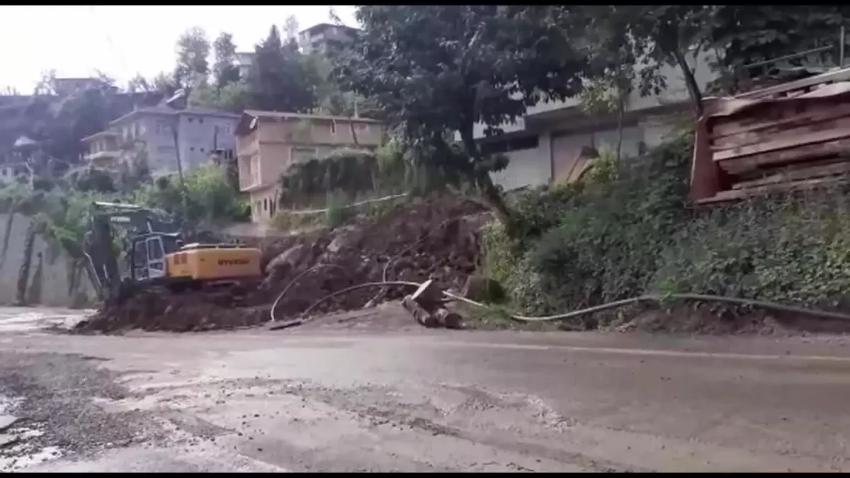 Rize yerel haberi... Rize'de Arazisi İstimlak Edilen Kezban Yılmaz: 'Hayvanlarımı Çankaya'ya mı Götüreyim? Külliyeyi mi Ahır Yapacaklar?'
