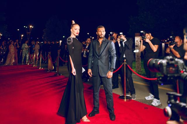 'She is Mercedes' projesi Bakü'de gerçekleşti! Raşit Bağzıbağlı, defilesiyle göz kamaştırdı