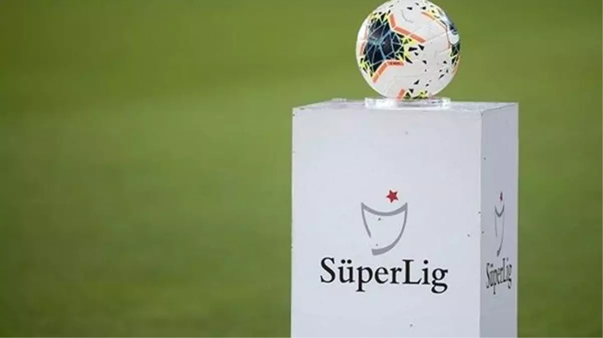 Süper Lig'de ilk hafta maçlarını yönetecek hakemleri belli oldu