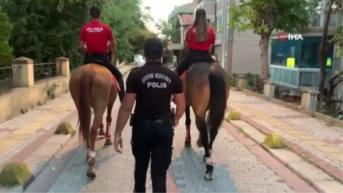 Bakırköy'de atlı polislerle denetim yapıldı