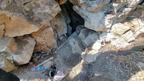 Definecinin feci sonu! 12 metrelik çukuru kazarken çıkan gaz yüzünden öldü