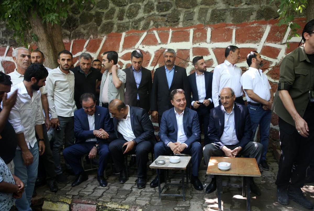 Muş gündem haberleri... DEVA Partisi Genel Başkanı Babacan, Muş'ta ziyaretlerde bulundu