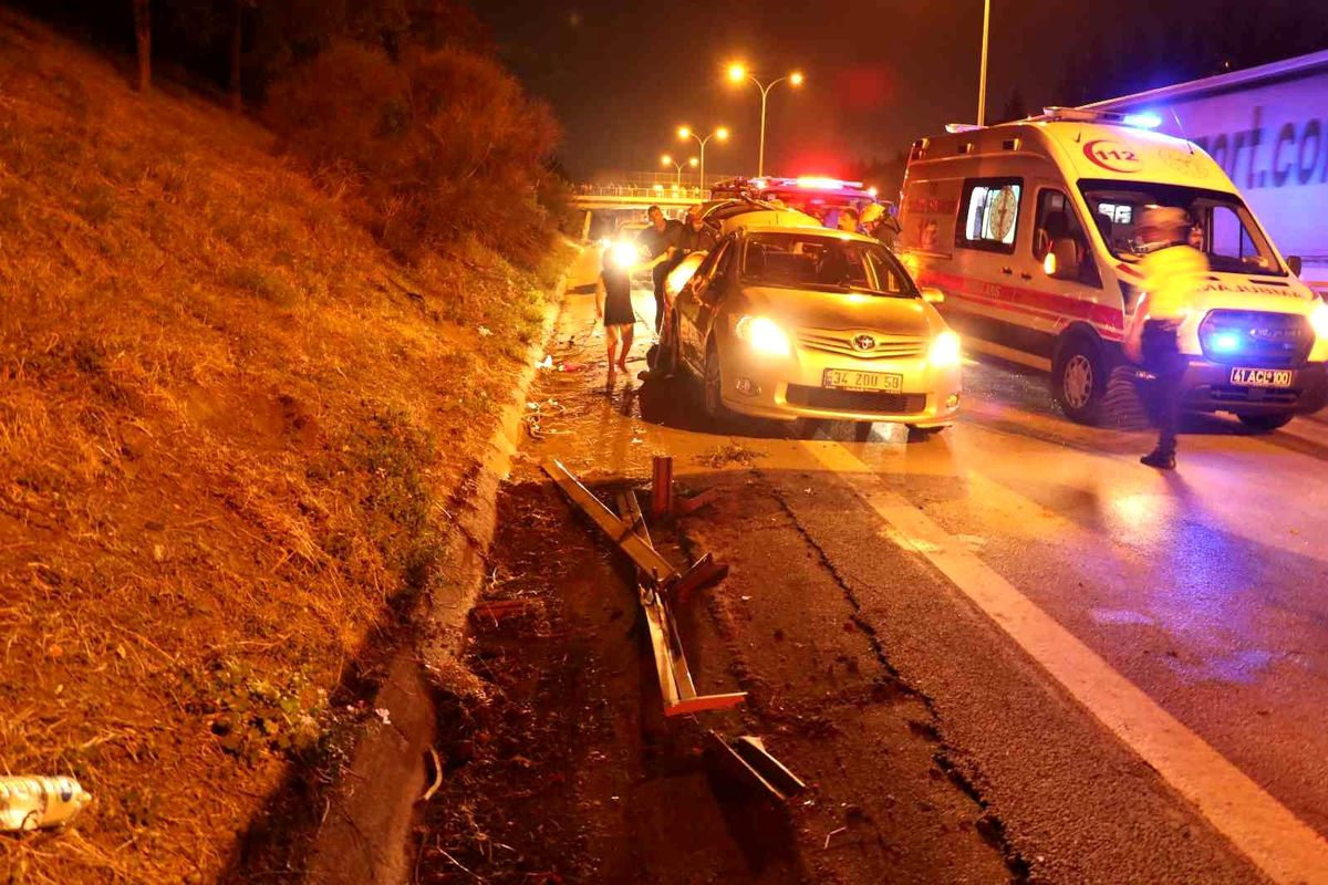 Son dakika haber... Emniyet şeridinin olmadığı yerde lastiğini kontrol etmek için durunca kazaya sebep oldu