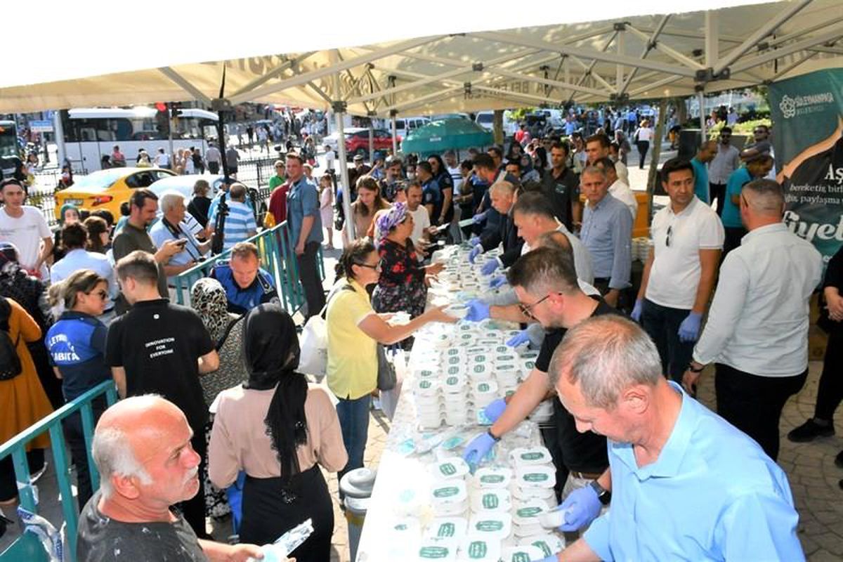 Tekirdağ yerel haberi: Tekirdağ'da aşure ikramı yapıldı