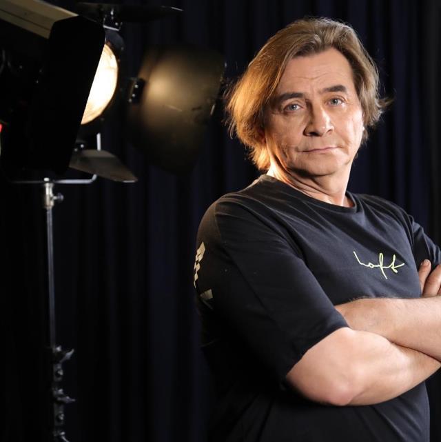 Armağan Çağlayan'dan 'Sonunu hazırlıyorsun' diyen takipçisine cevap: Eleştiri ve hakaret arasındaki çizgiyi öğrenin Armağan Çağlayan'dan 'Sonunu hazırlıyorsun' diyen takipçisine cevap: Eleştiri ve hakaret arasındaki çizgiyi öğrenin