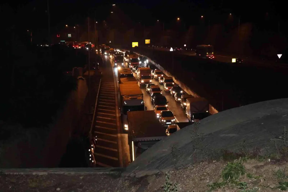 Bolu haberi! Bolu Dağı Tüneli'nde zincirleme kaza: 1 yaralı
