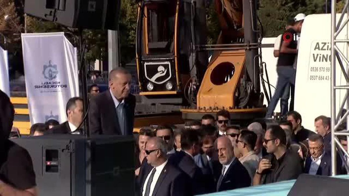 Son dakika haber! Cumhurbaşkanı Recep Tayyip Erdoğan: 'Kendilerine milleti değil de, vesayeti, darbecileri, teröristleri, şu veya bu emperyalist güçleri, yoldaş...
