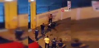 Bingöl haberleri | Esenyurt'ta madde bağımlısı genç dehşet saçtı: Polise döner bıçağı sallayıp çevredeki vatandaşları böyle kovaladı