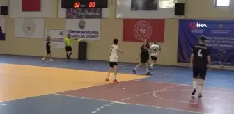 İşitme Engelliler Kadın Futsal Türkiye Şampiyonası devam ediyor