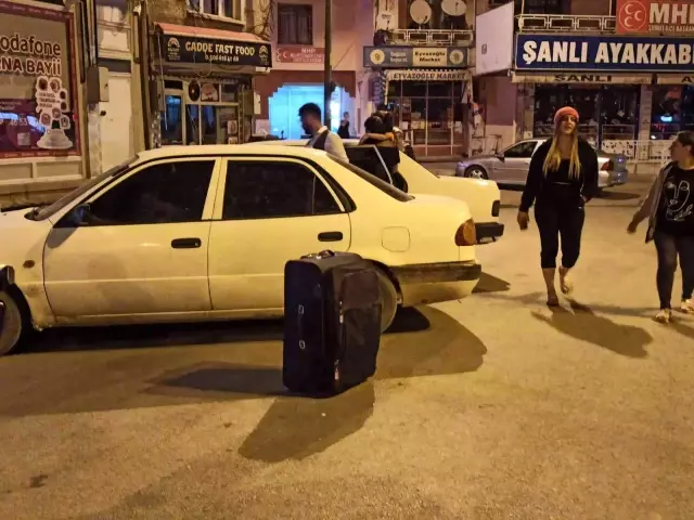 Sahibinin ATM'ye giderken kaldırıma bıraktığı bavul, paniğe neden oldu