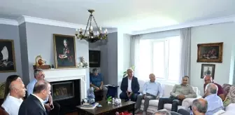 Vali Yerlikaya'dan saldırıya uğrayan Kartal Cemevi Vakfı Başkanı'na 'geçmiş olsun' ziyareti