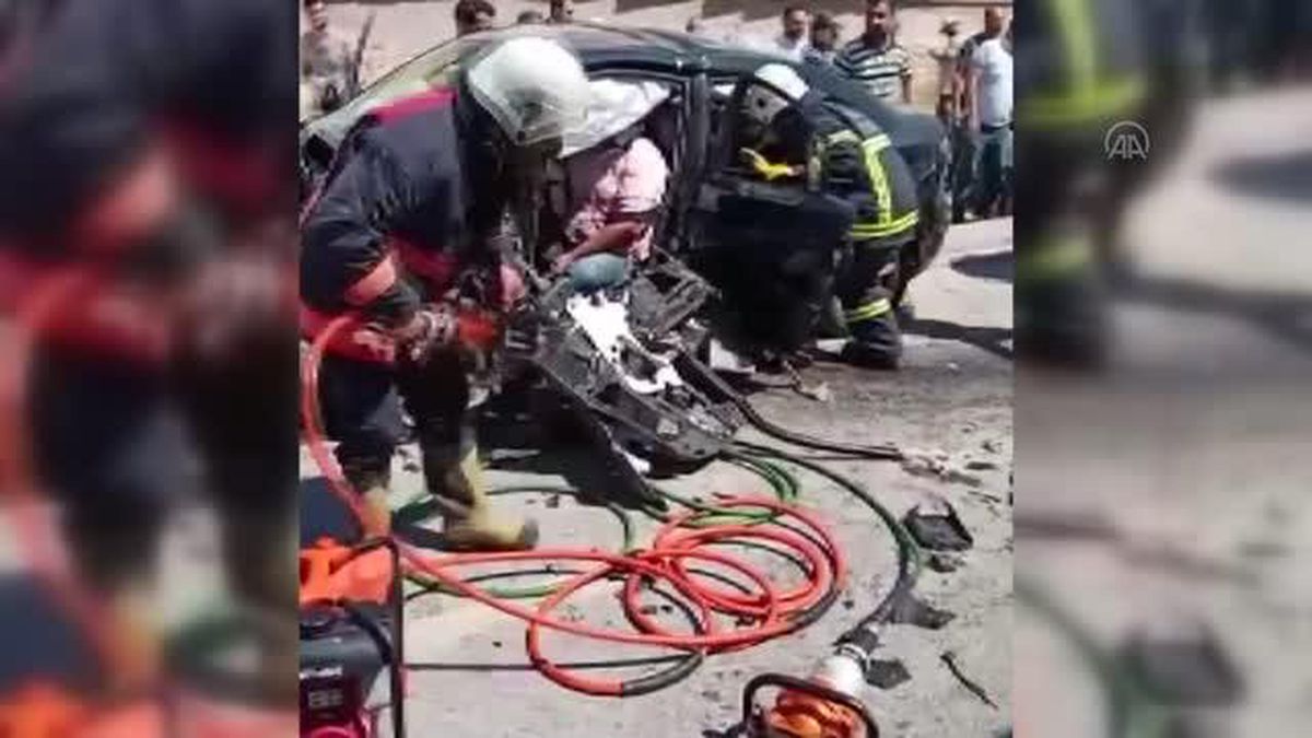 4 otomobilin karıştığı kazada 9 kişi yaralandı
