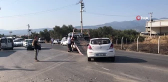 Son dakika gündem: İzmir'de yolcu minibüsü ile otomobil çarpıştı: 5 yaralı