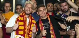 Galatasaray'ın yıldızları İstanbul'a geldi, karşılama anının görüntüleri binlerce kez izlendi