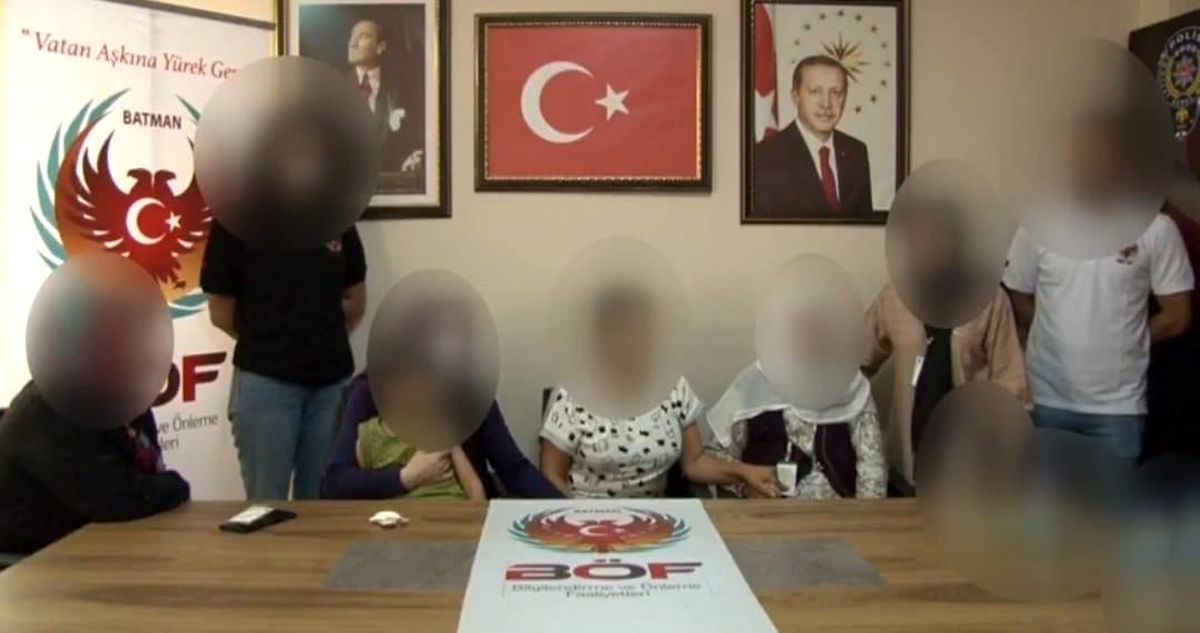 Son dakika haberi... İkna çalışması sonucu teslim olan terörist ailesiyle buluşturuldu