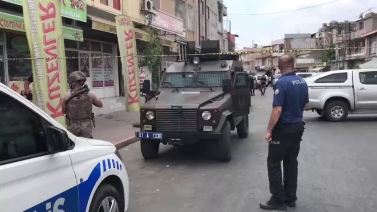 Son dakika haberleri | Kasapta 2 kayınbiraderini silahla yaralayan, 1 kadını rehin alan zanlı yakalandı