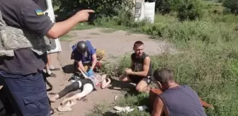Rusya-Ukrayna Savaşı - Yaralı kadına ilk yardım ekipleri müdahale etti